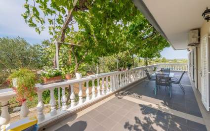 Apartment Ante 500 / Three bedrooms A1 - Brodarica