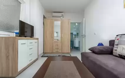 Studio Apartment Smaila A1 nel centro della città di Pula
