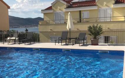 Apartment Mia with shared pool and Sea view - Island Ciovo