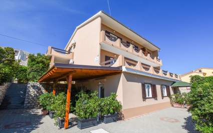 Ground floor Apartment A4 in House Valentic - Island of Pag