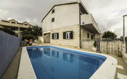 Villa Iva / Apartment A3 - Otok Brač