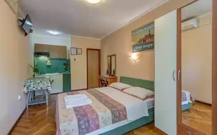 Apartments Bastovanovic / A6 - Rovinj