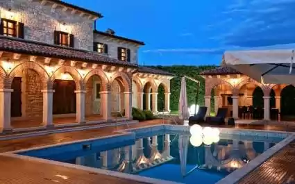Atemberaubende Villa Carolus