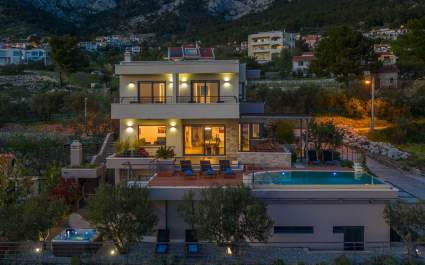 Villa View **** Luxury villa in Makarska, heated private pool, jacuzzi, gym, electric car charger