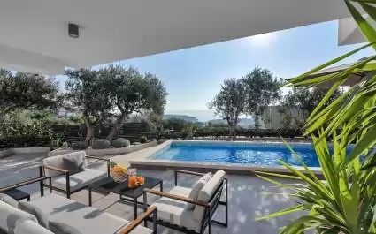 Villa di lusso Festina Lente a Makarska con piscina riscaldata