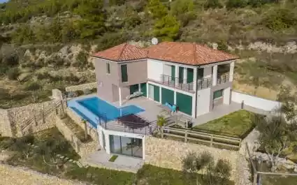 Villa Royal s privatnim bazenom u Podstrani