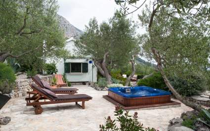 Ferienhaus Davor mit Whirlpool in Makarska