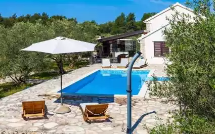 Villa Mariela with heated pool, Korčula island