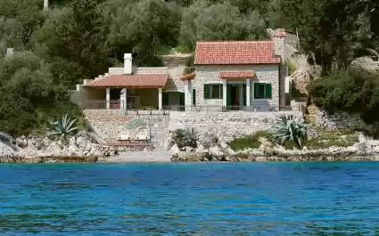 Villa Regalo on Hvar, beach front