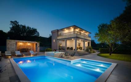 Villa Salvador in Dicmo, private pool