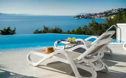Luxury Villa Leona with heated pool in Makarska