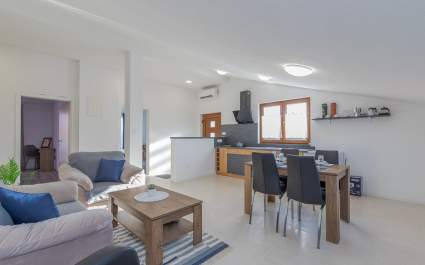 Lavanda Oklen - Two-bedroom apartment with terrace