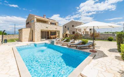 Villa Karin with heated pool