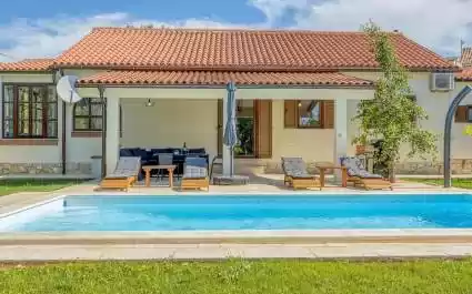 Ferienhaus Agatta mit privatem Pool