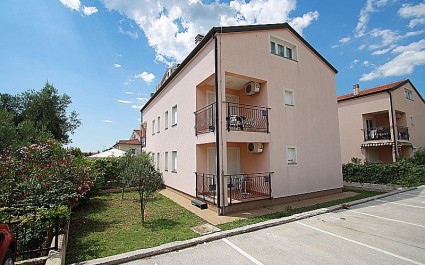 Apartment Bilic mit 2 Schlafzimmern und Balkon in der Gegend von Porec