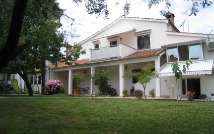 Two-Bedroom Apartment Luisa with Balcony