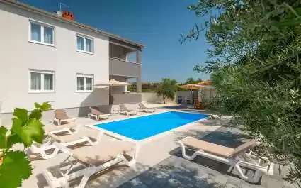 Appartamento Zdenka con balcone e vista piscina A4