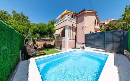 Villa Arabela with private pool