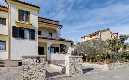 Apartment Matosevic IV mit Balkon und Gartenblick