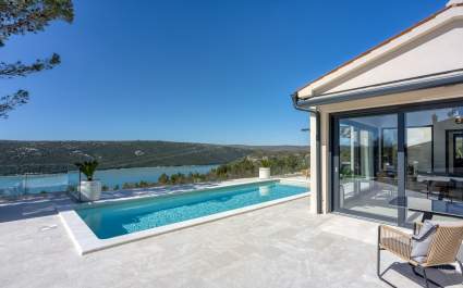 Villa Laguna