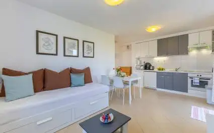 Apartment Nensi with Balcony - Porec