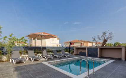 Apartment Abrega with Private Pool