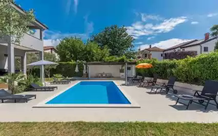 Apartment Leko II with Common Pool