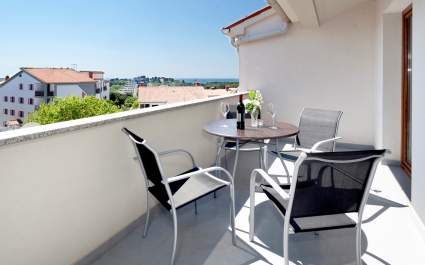 Apartment Beakovic lll  with Balcony