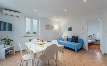 Apartment Iris II in the city center of Porec