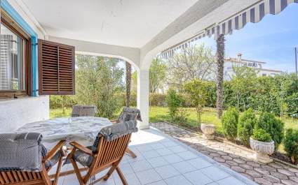 Apartment Kiki IV mit Terrasse in Strandnähe