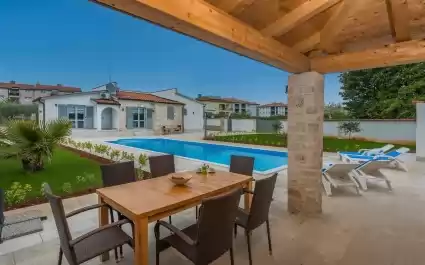 Villa Laura with Private Pool and Garden near Porec 