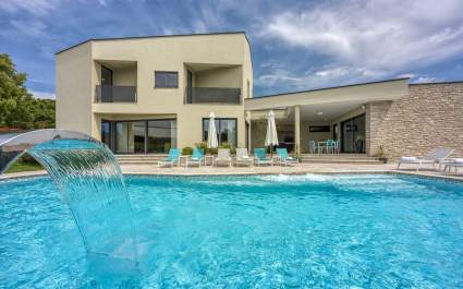 Villa Nada mit Pool und Sauna